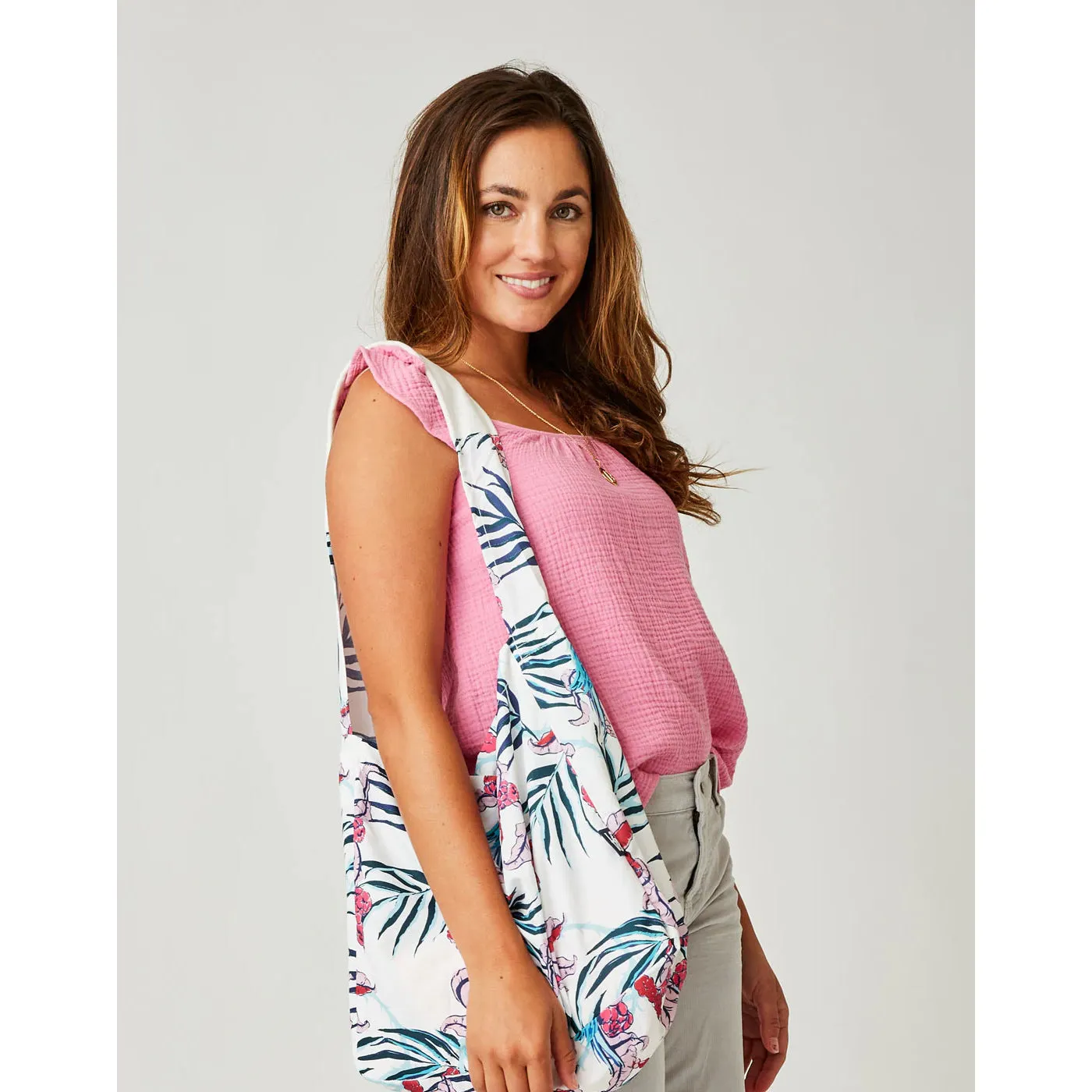 Carve Sophia Shoulder Tote: Botanical