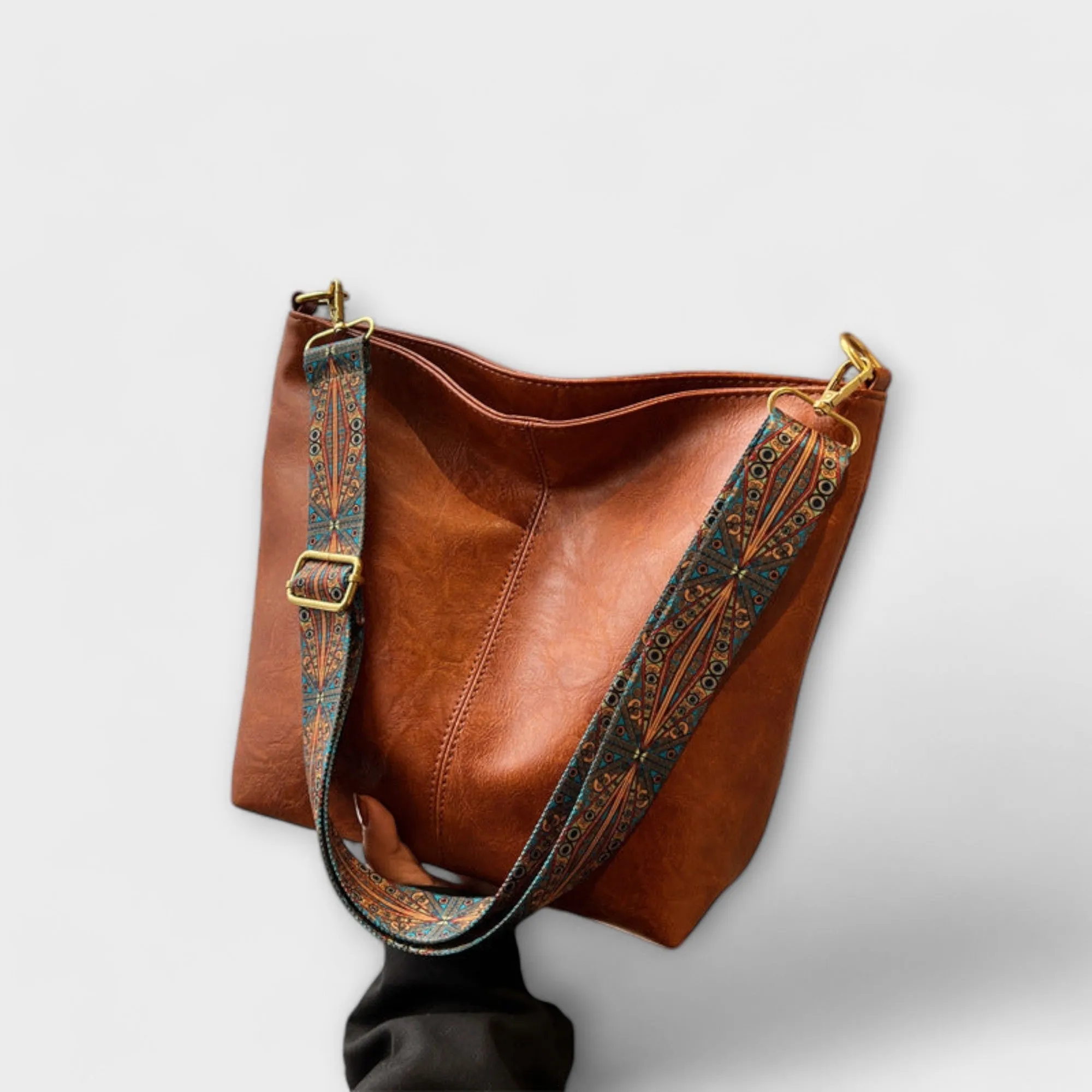 Chic Vintage-Inspired Handbag