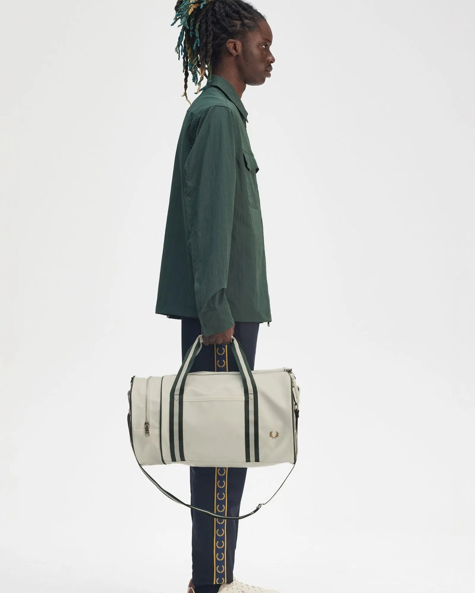 Fred Perry Classic Barrel Bag - Ecru / Night Green
