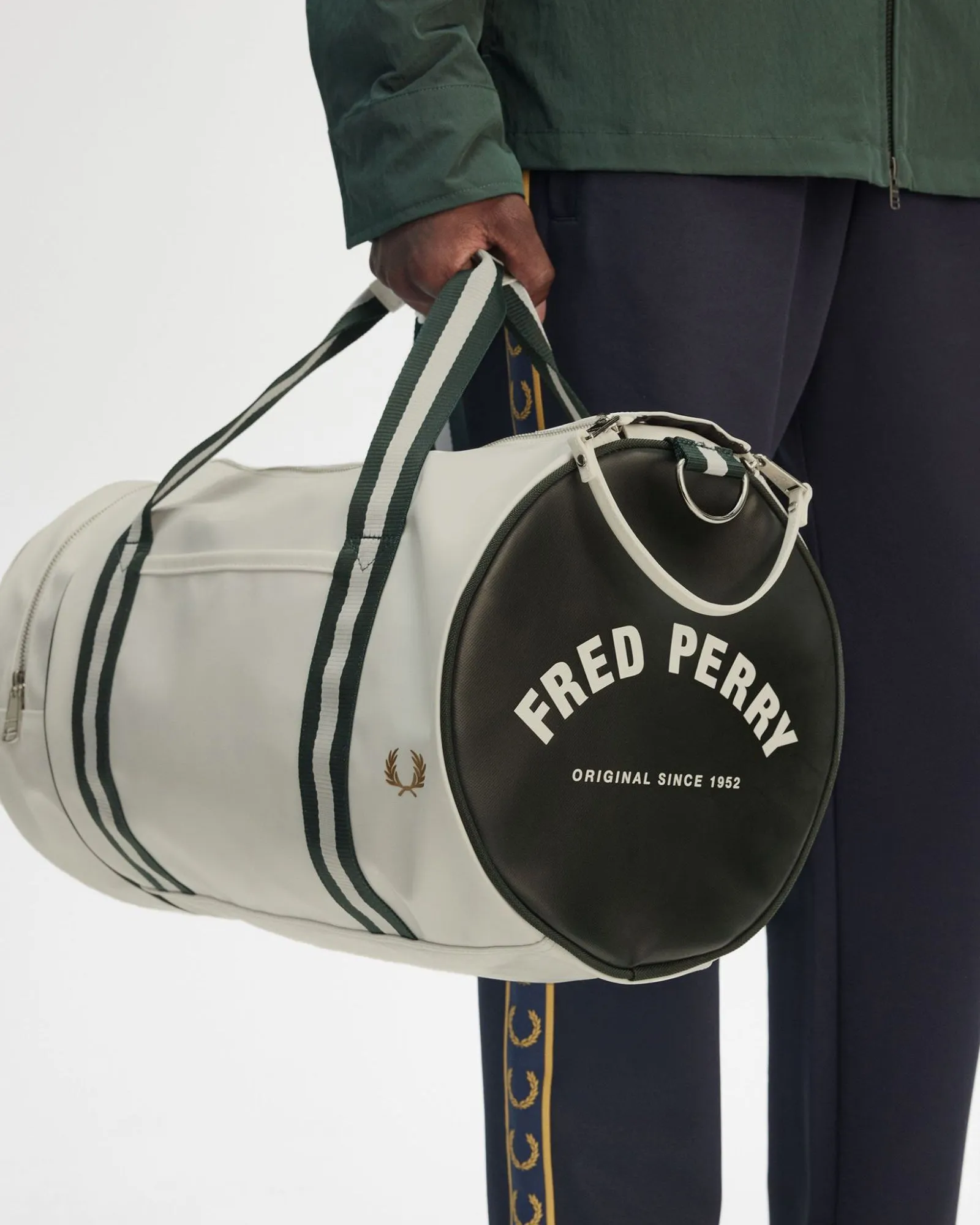 Fred Perry Classic Barrel Bag - Ecru / Night Green