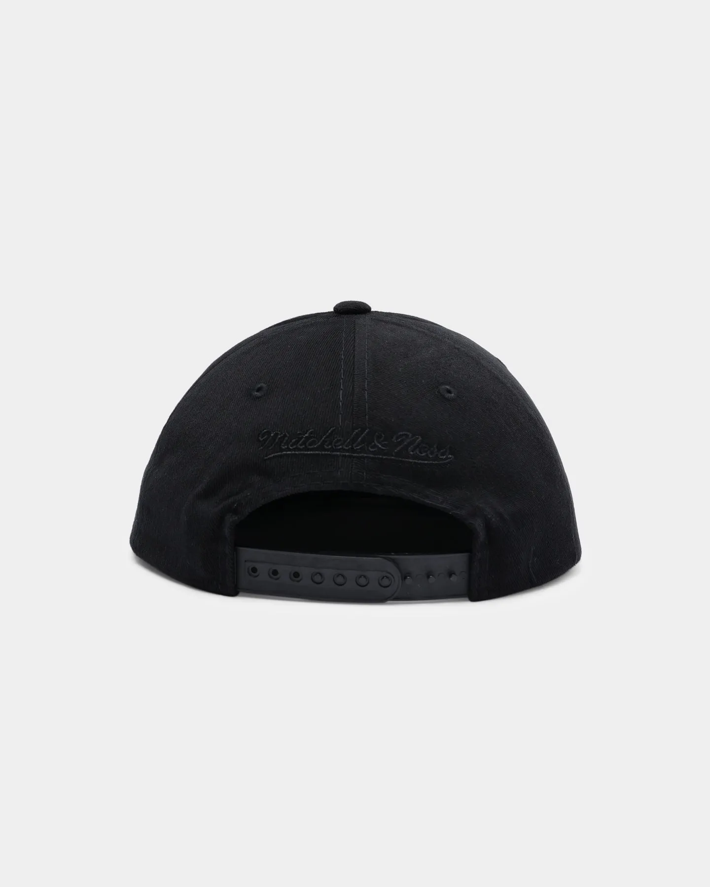 Mitchell & Ness Boston Celtics Champions Deadstock Snapback Black