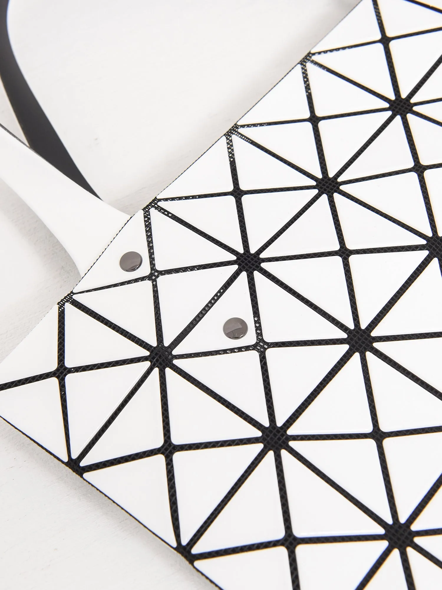 PRISM TOTE (7*7)_01-WHITE